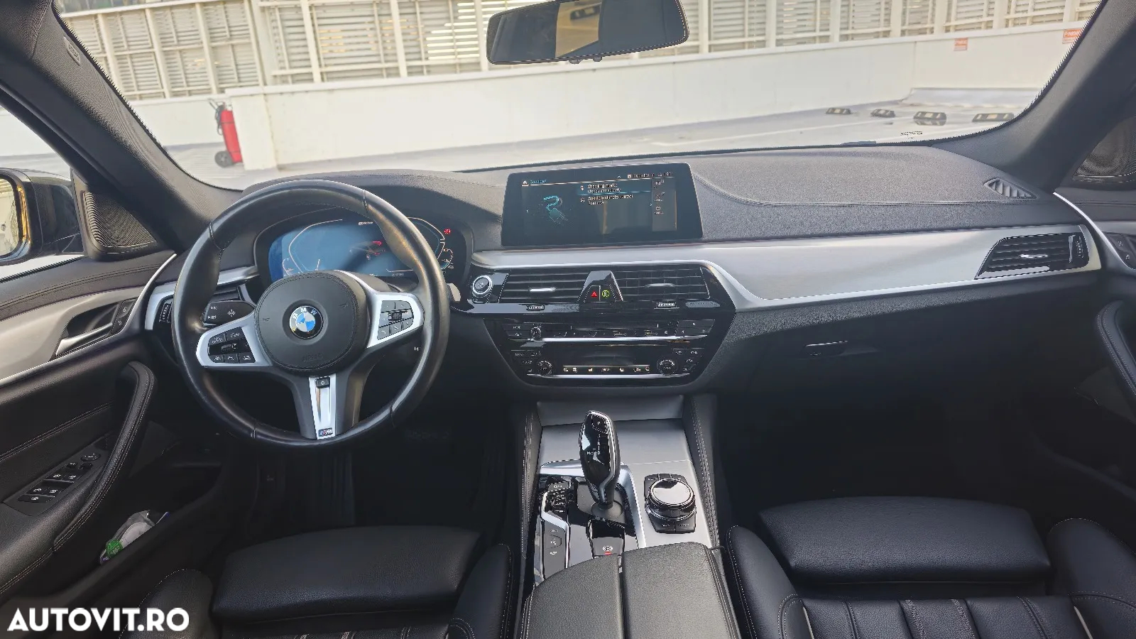 BMW Seria 5 530e Aut. Luxury Line - 16