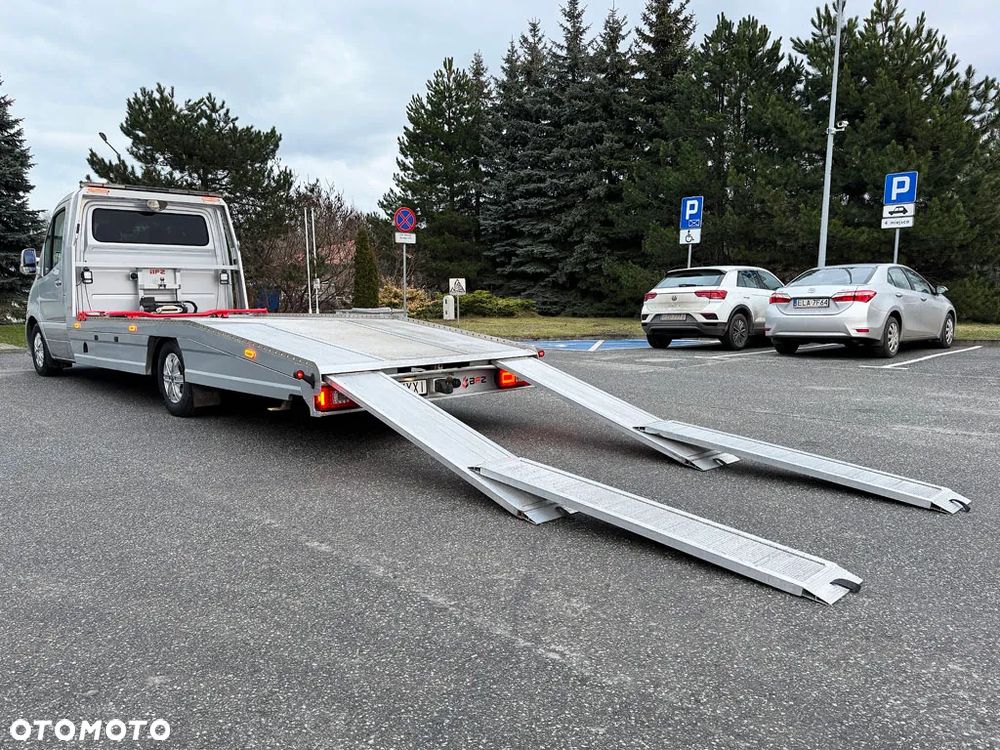 Mercedes-Benz Sprinter - 21