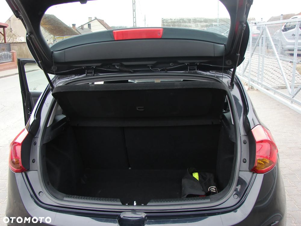 Kia Ceed 1.6 CRDi M - 9