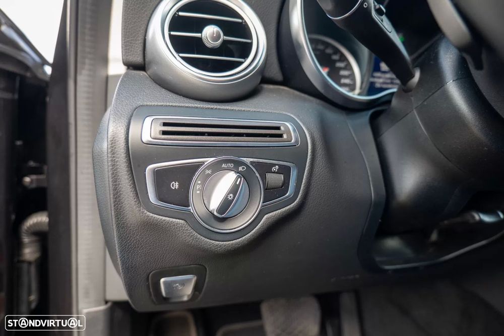 Mercedes-Benz C 300 e 9G-TRONIC Edition Avantgarde - 32