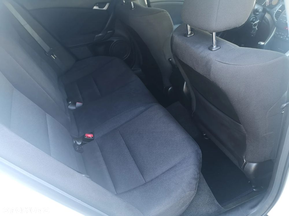 Honda Accord 2.0 Lifestyle - 28