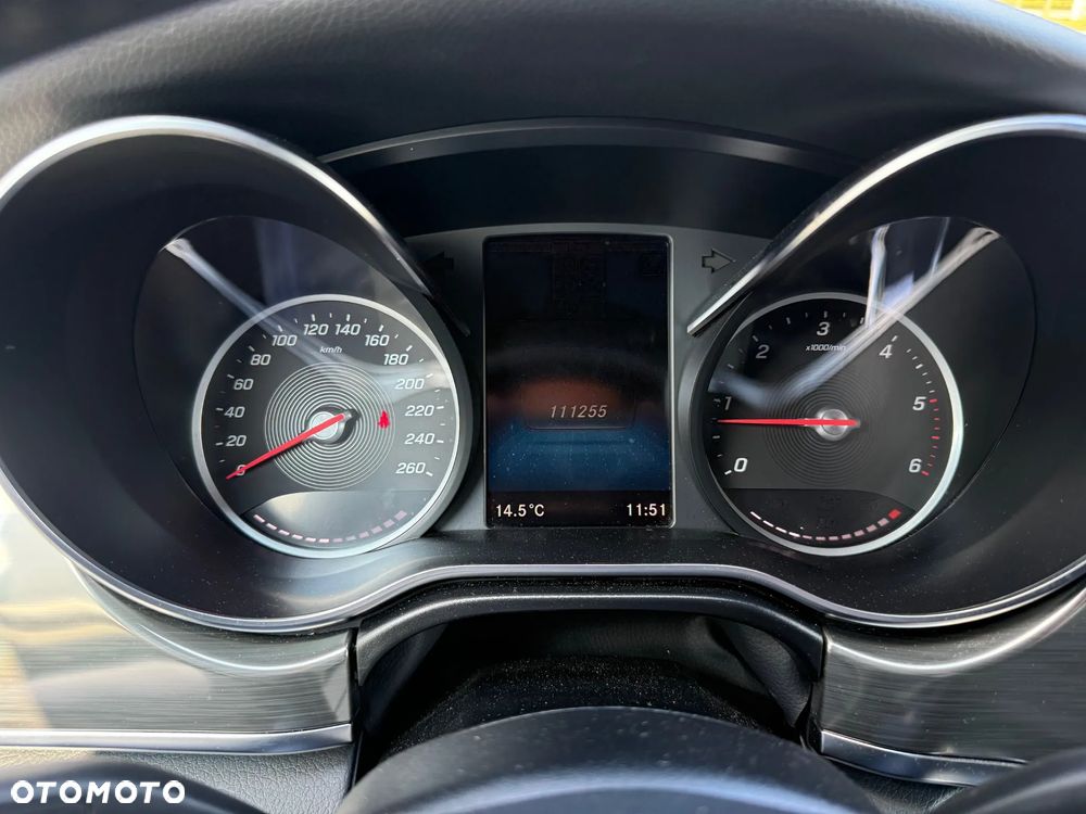 Mercedes-Benz Klasa V 300 d 4-Matic Exclusive 9G-Tronic (d³ugi) - 16