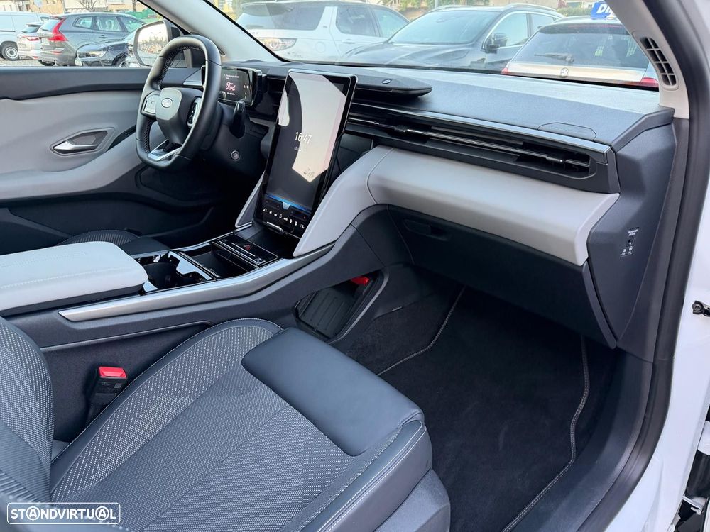 Ford Explorer 77 kWh Select - 16