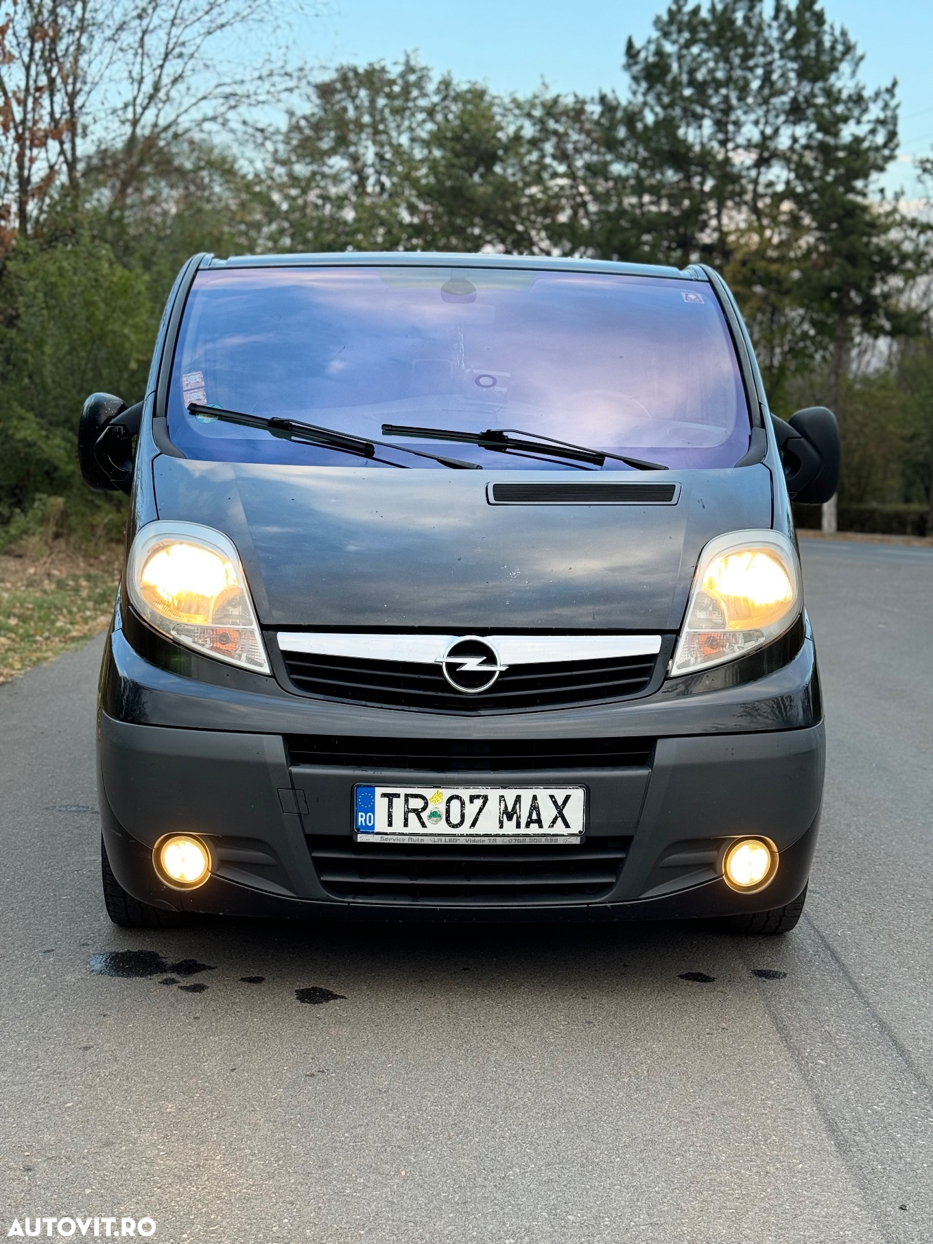Opel Vivaro 2.5 CDTI L2H1 Life Cosmo - 34