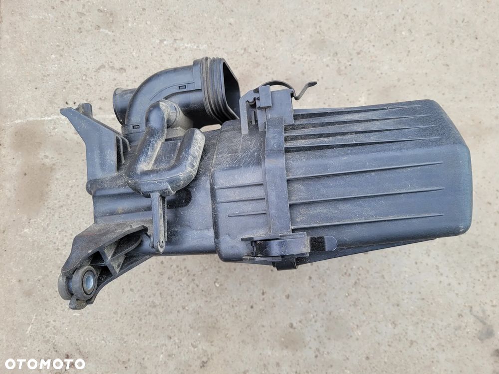 Obudowa filtra powietrza Kia Soul I Lift 1,6 GDI 2013r G4FD 28110-2K600 - 6