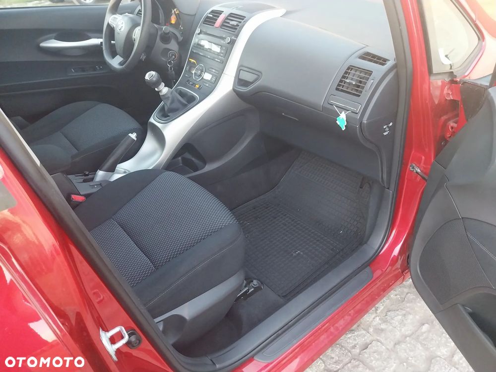 Toyota Auris 1.6 Sol - 13