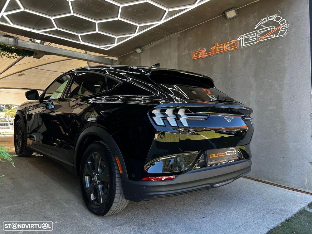 Ford Mustang Mach-E 75.7 kWh Premium AWD - 4