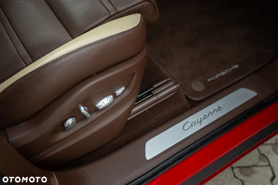 Porsche Cayenne Coupe E-Hybrid - 20