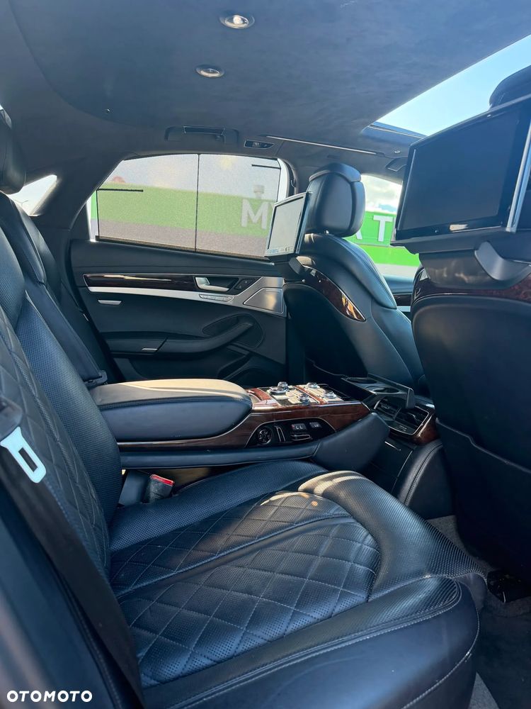 Audi S8 - 16