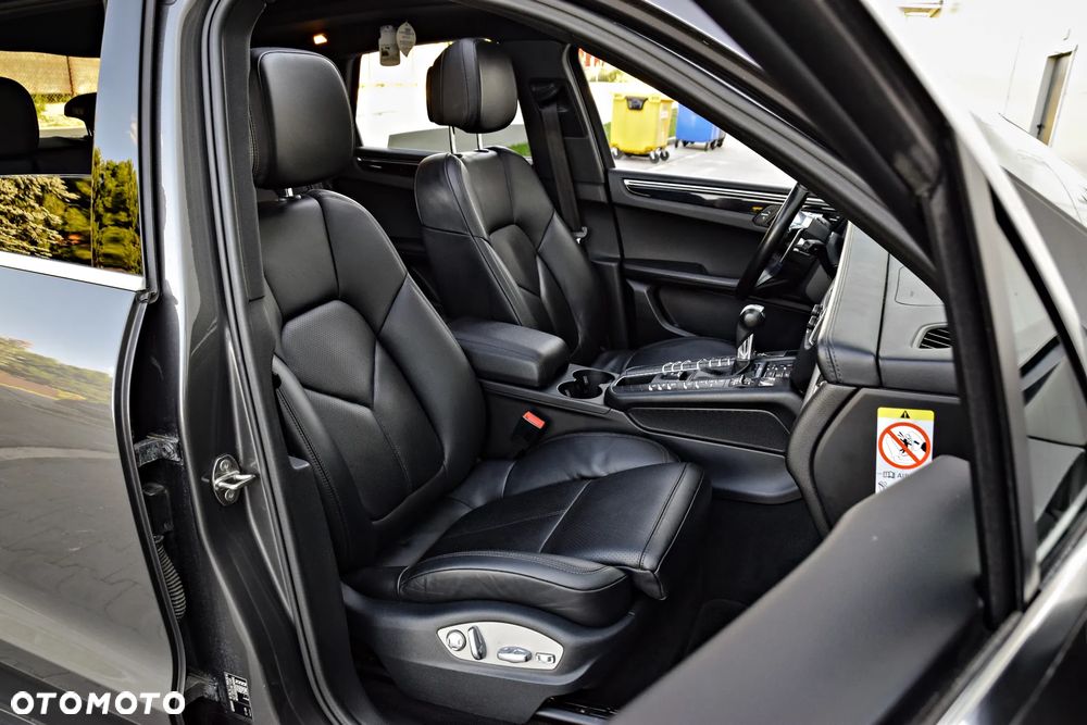 Porsche Macan - 27