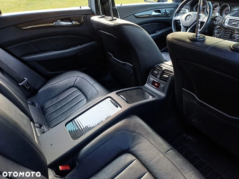 Mercedes-Benz CLS 250 CDI DPF BlueEFFICIENCY 7G-TRONIC - 29