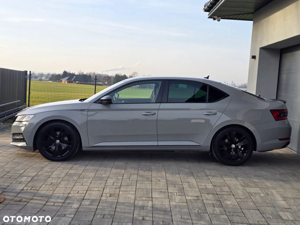 Skoda Superb 2.0 TDI SCR 4x4 Sportline DSG - 4