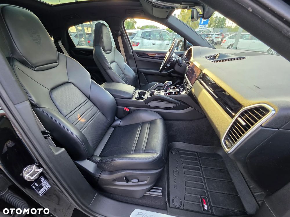 Porsche Cayenne E-Hybrid Platinum Edition - 33
