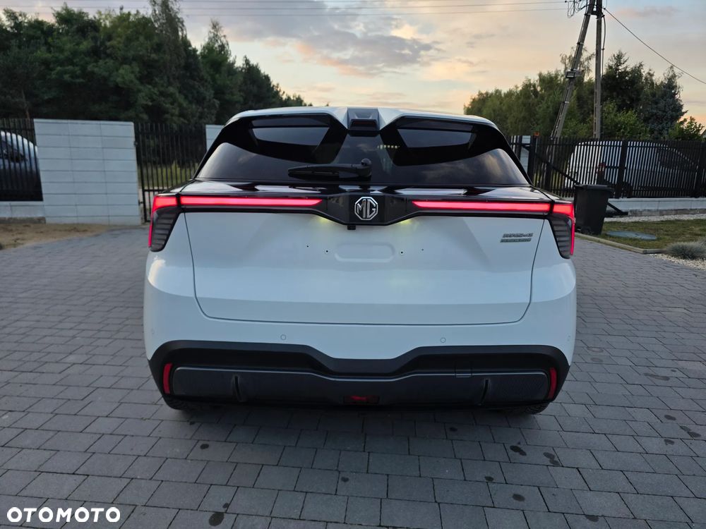 MG 4 Luxury 64 kWh - 9