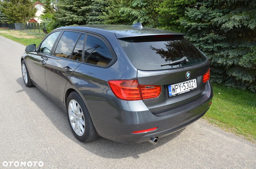 BMW Seria 3 318d Blue Performance Sport Line - 10