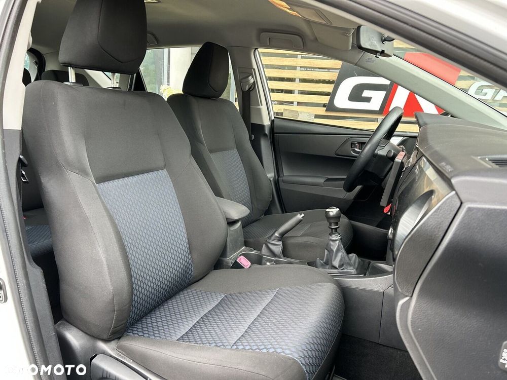 Toyota Auris 1.33 VVT-i Active - 10