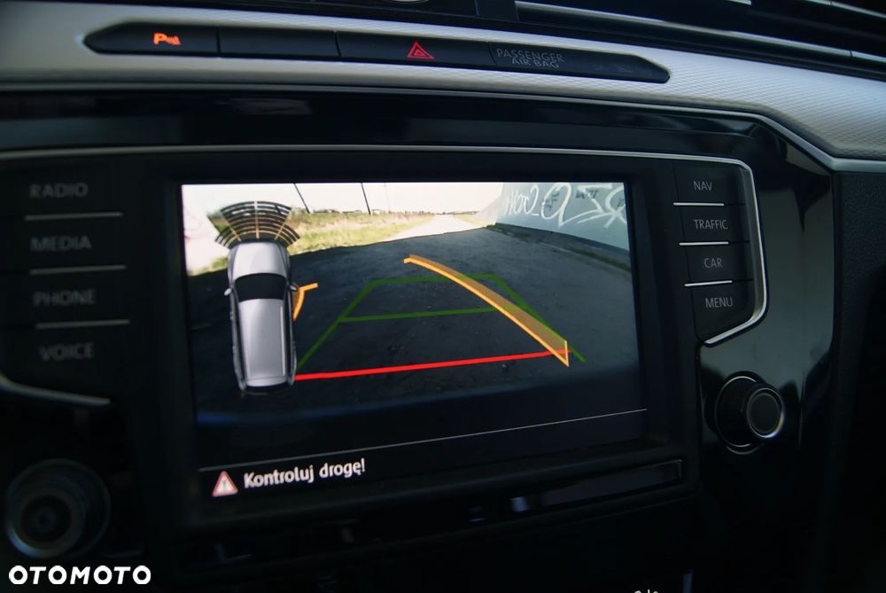 Volkswagen Passat 2.0 TDI (BlueMotion Technology) DSG Highline - 30