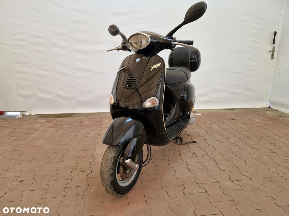 Piaggio Vespa - 10