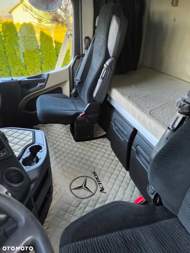 Mercedes-Benz ACTROS - 9