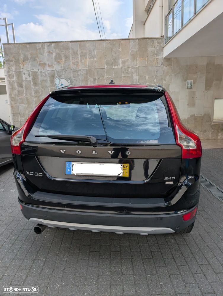 Volvo XC 60 2.4 D Drive Momentum - 4