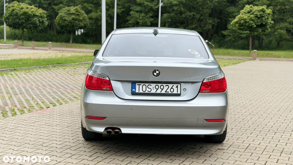 BMW Seria 5 520i - 10