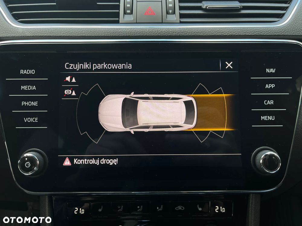 Skoda Superb 2.0 TDI SCR Ambition DSG - 21