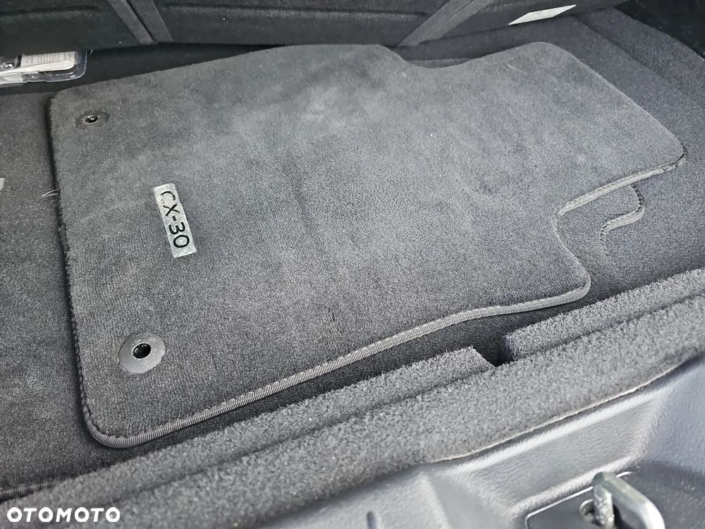 Mazda CX-30 2.0 mHEV Hikari 2WD - 25