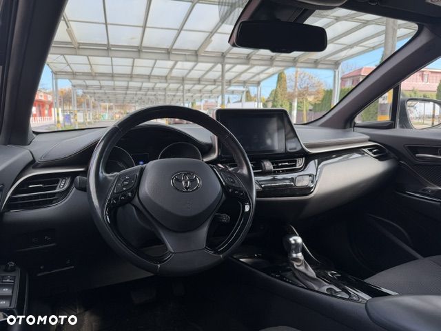 Toyota C-HR Business-Edition - 8