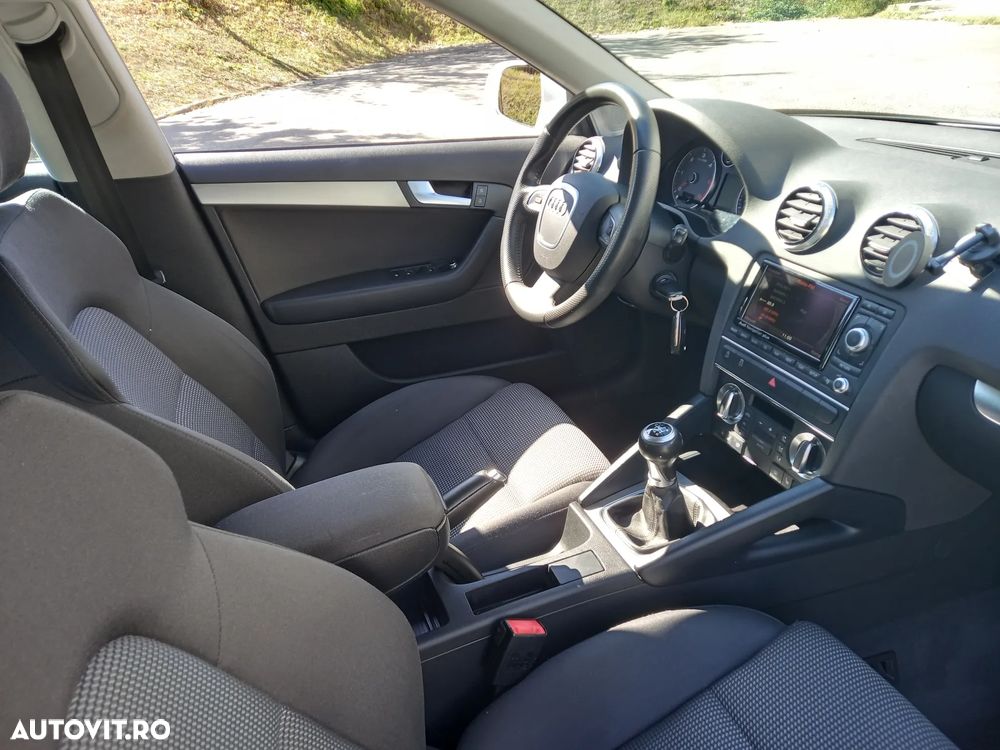 Audi A3 Sportback 2.0 TDI DPF S line Sportpaket - 6