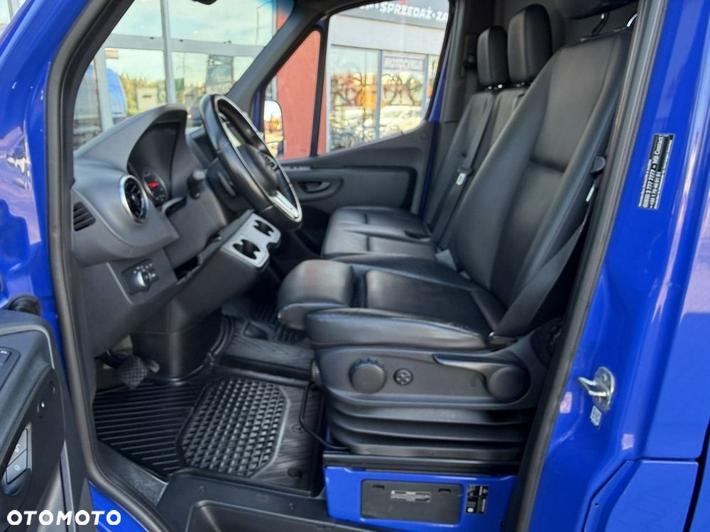 Mercedes-Benz Sprinter - 17