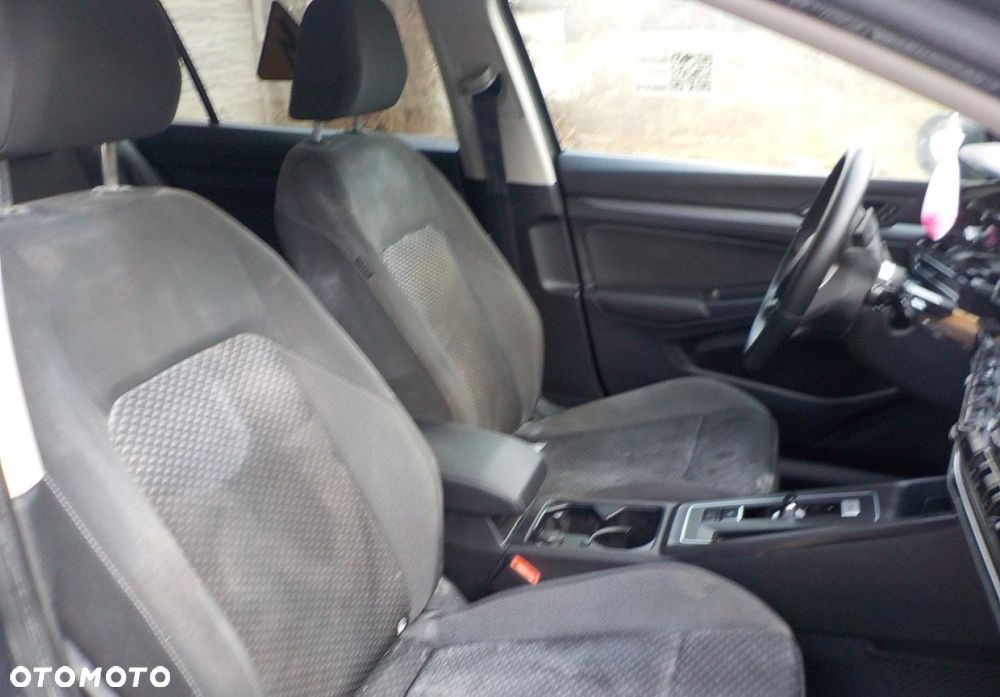 Volkswagen Golf - 20