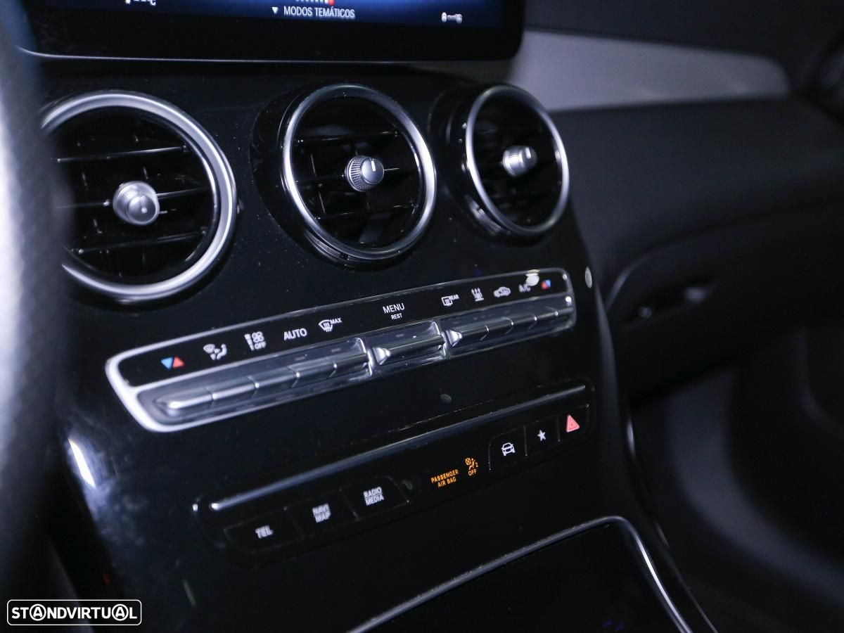 Mercedes-Benz GLC 300 de 4Matic 9G-TRONIC AMG Line - 29