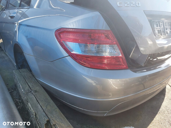 Lampa tył lewa Mercedes C-klasa W204