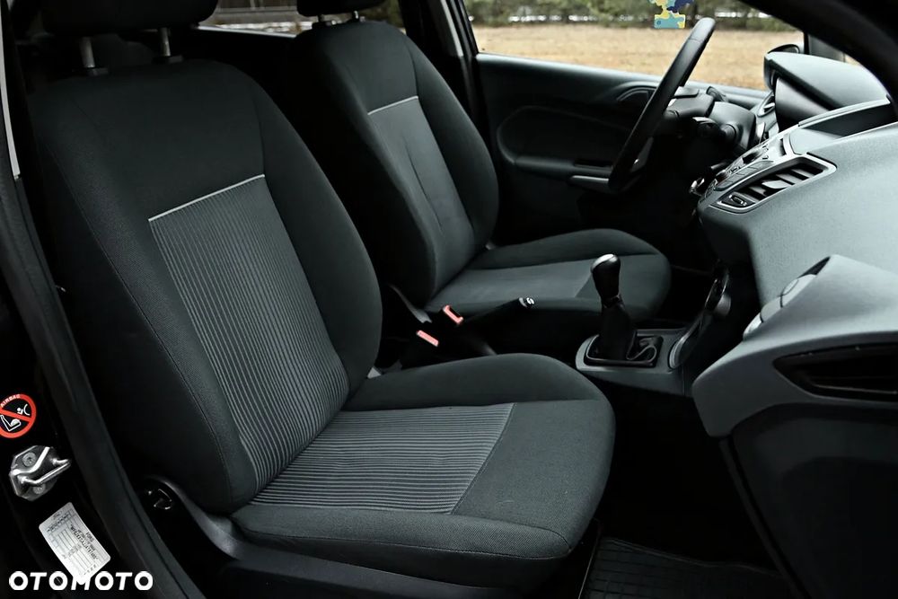 Ford Fiesta 1.25 Champions Edition - 33