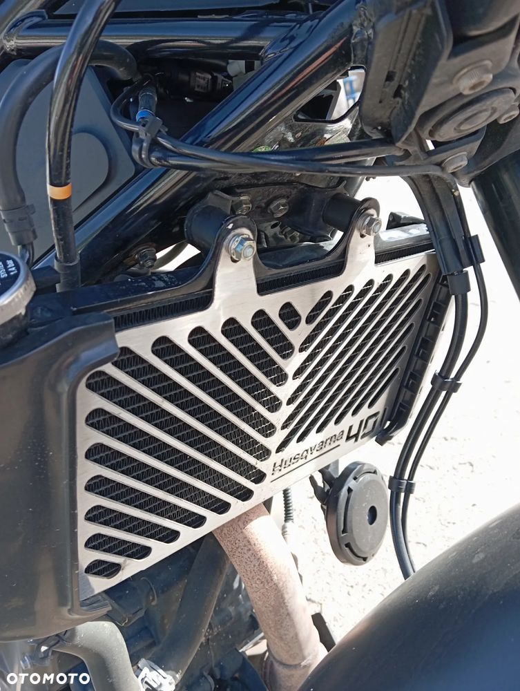 Husqvarna Svartpilen - 7