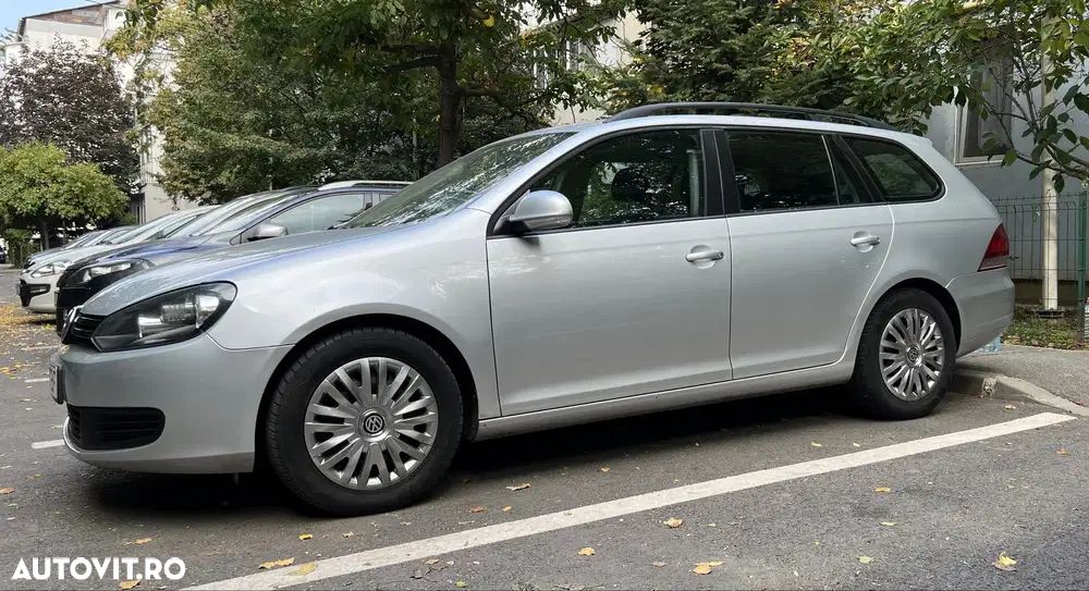Volkswagen Golf - 1