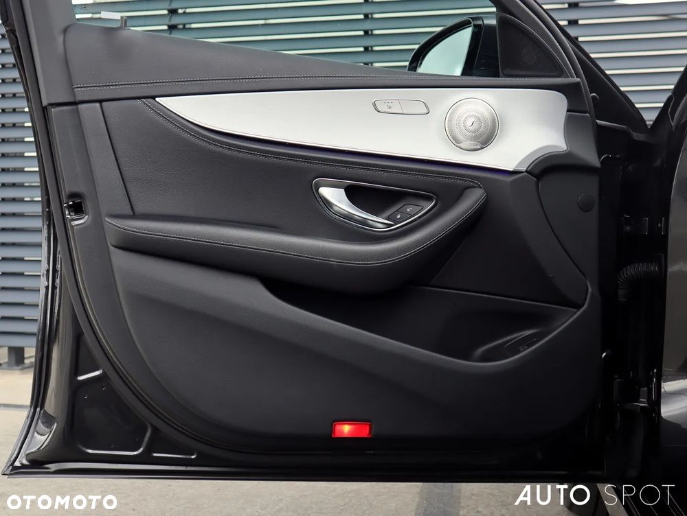 Mercedes-Benz Klasa E 220 d 4-Matic AMG - 15