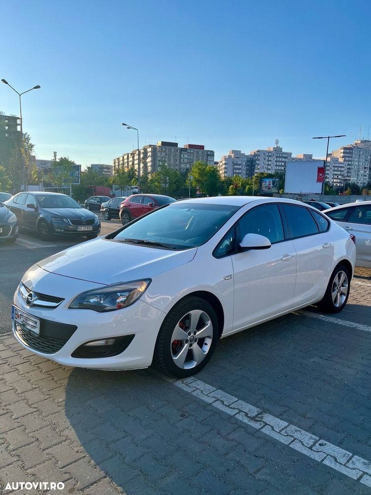 OPEL Astra 2013