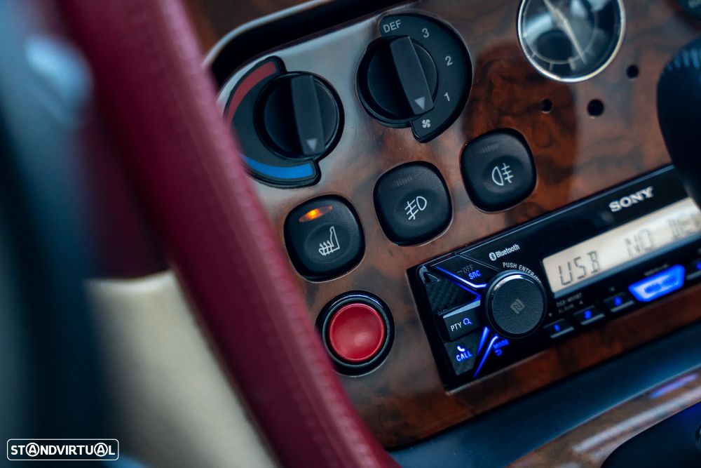 Aston Martin DB7 Vantage Coupé - 28