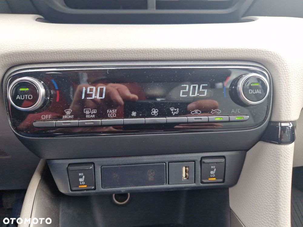 Toyota Yaris 1.5 Executive CVT - 17