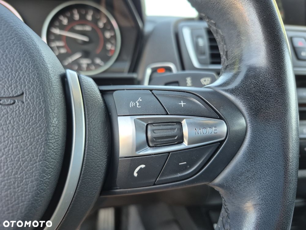 BMW Seria 1 116i - 13