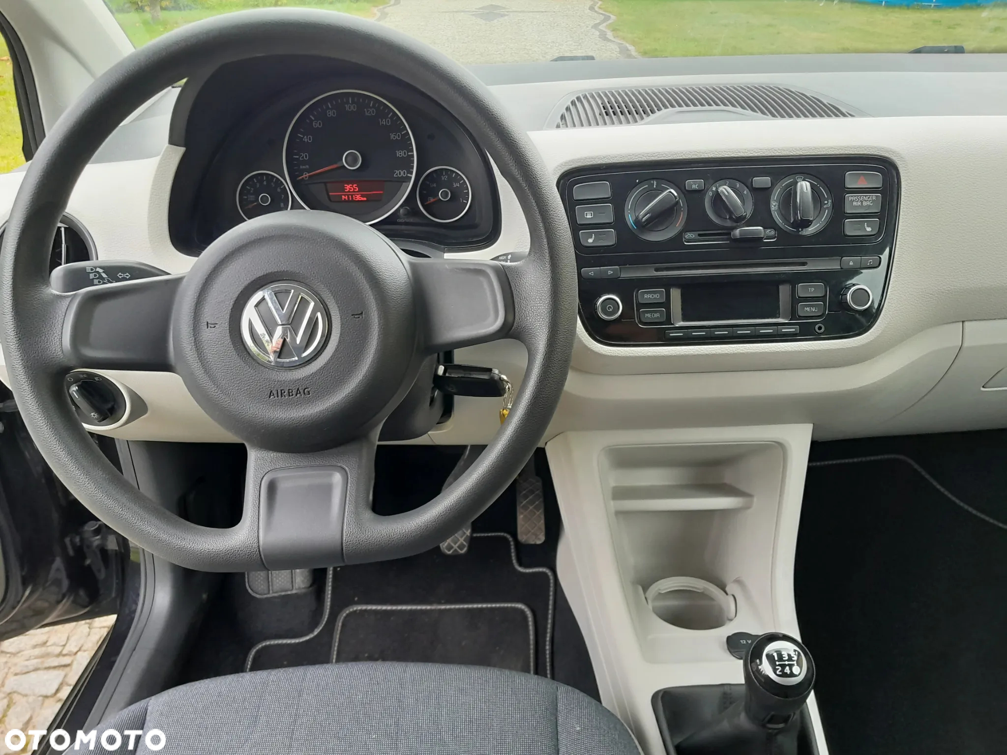 Volkswagen up! 1.0 high - 11