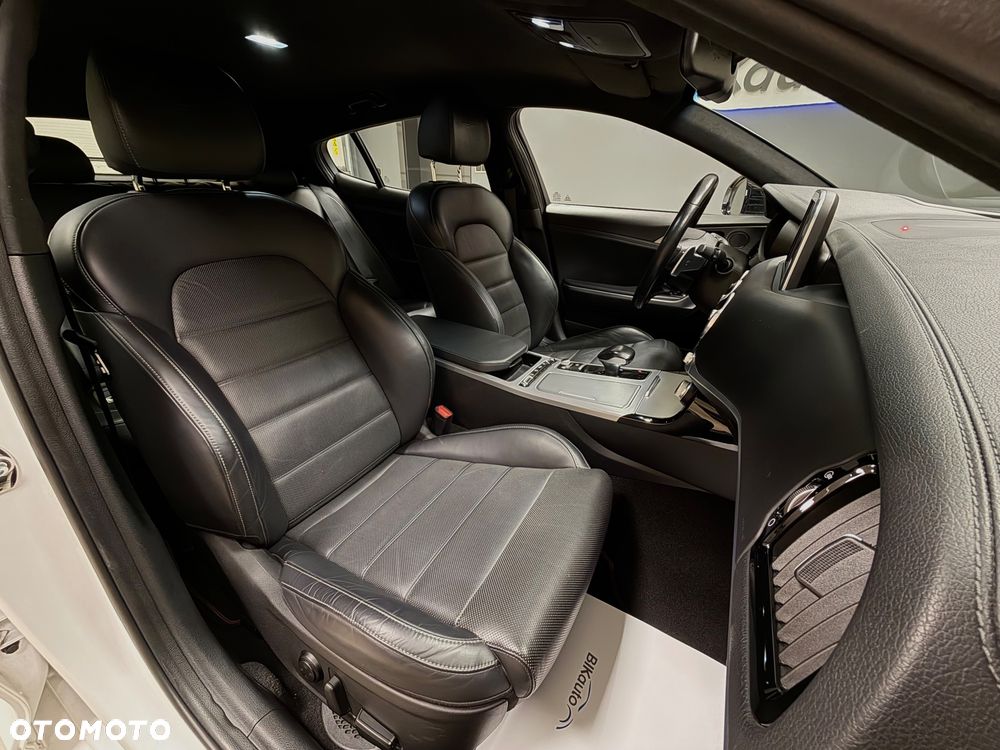 Kia Stinger 3.3 T-GDI V6 GT AWD - 26