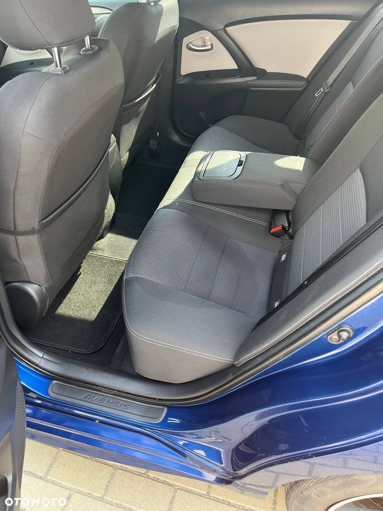 Toyota Avensis 2.0 D-4D Prestige - 10