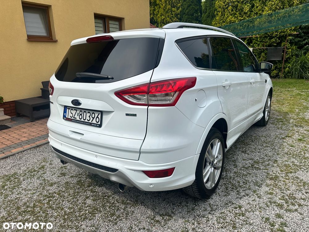 Ford Kuga 1.6 EcoBoost 2x4 Titanium - 10