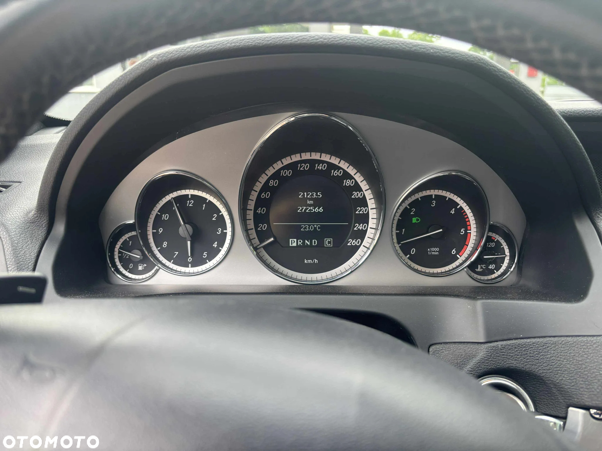 Mercedes-Benz Klasa E 350 CDI BlueEff - 12