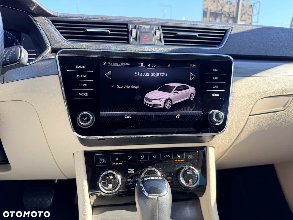 Skoda Superb 2.0 TDI SCR Style DSG - 30