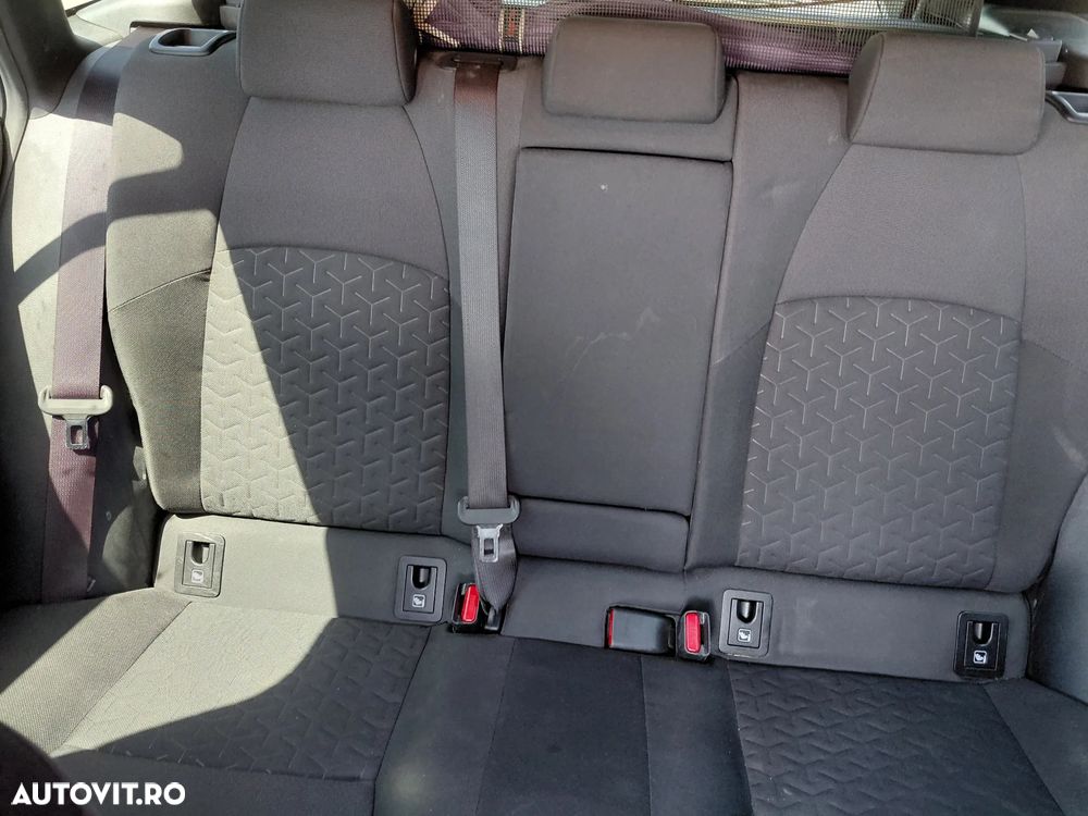 Toyota Corolla 1.8 HSD Dynamic - 7