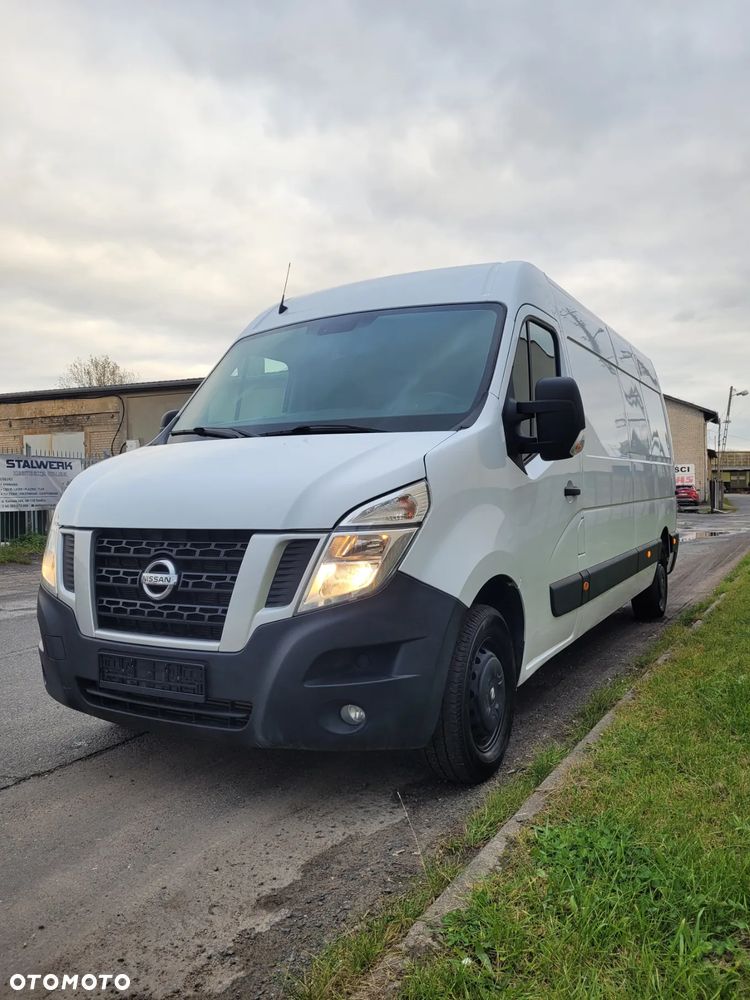 Nissan NV400 - 11