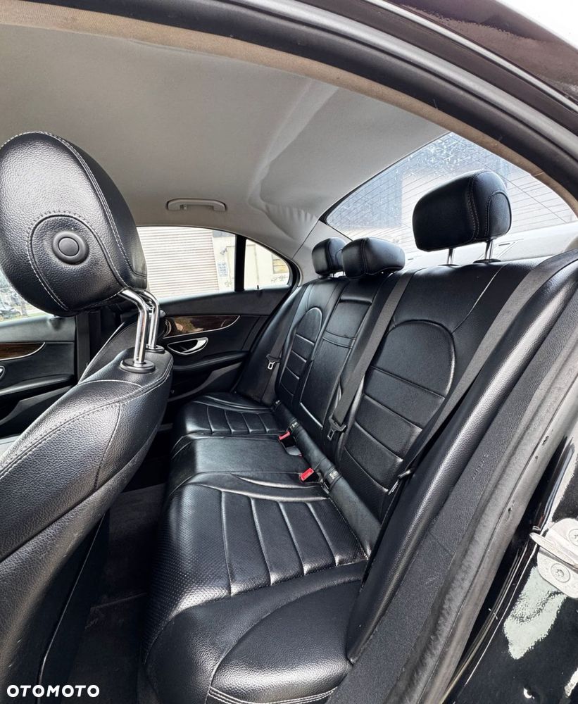 Mercedes-Benz Klasa C 300 9G-TRONIC AMG Line - 7